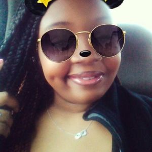 Meet your Posher, Crystal